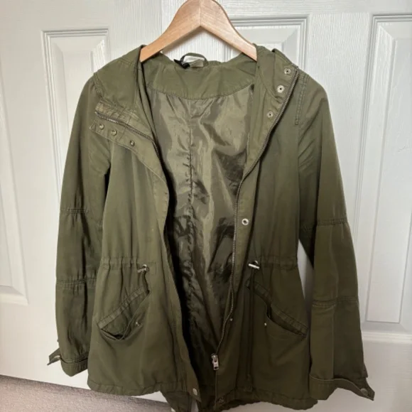 Green Bomber Jacket H&M - Picture 3 of 3